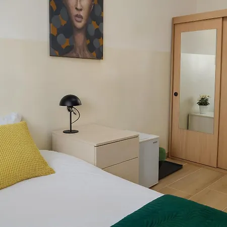 V Ajax Δωμάτια σε οικογενειακή κατοικία