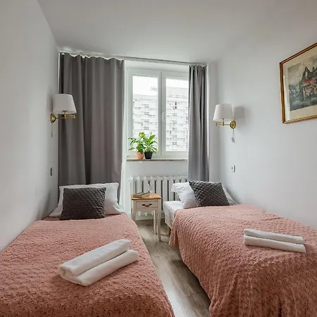 民宿 V Ajax 华沙